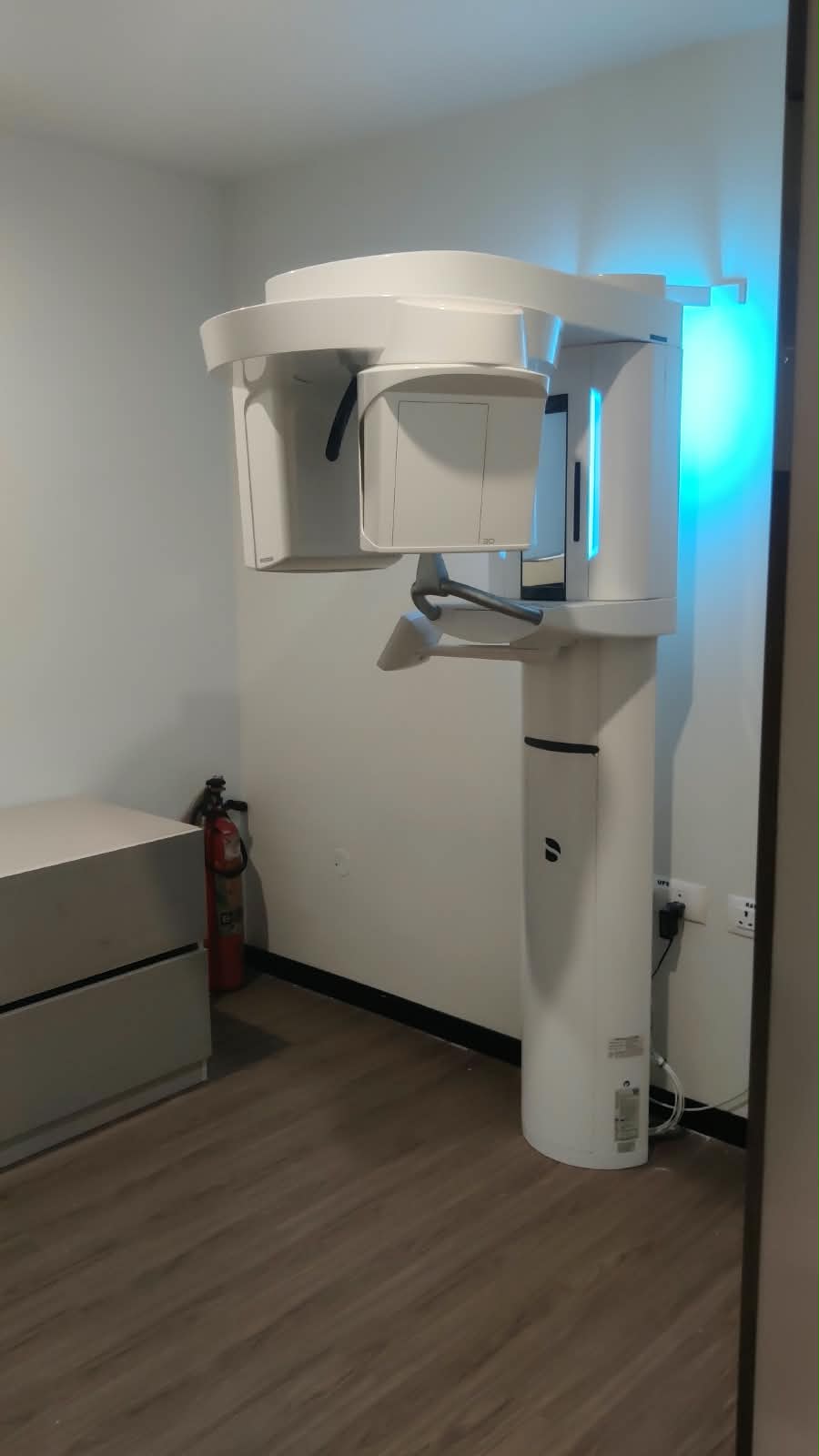 CBCT dental imaging equipment at Apollo Dental clinic